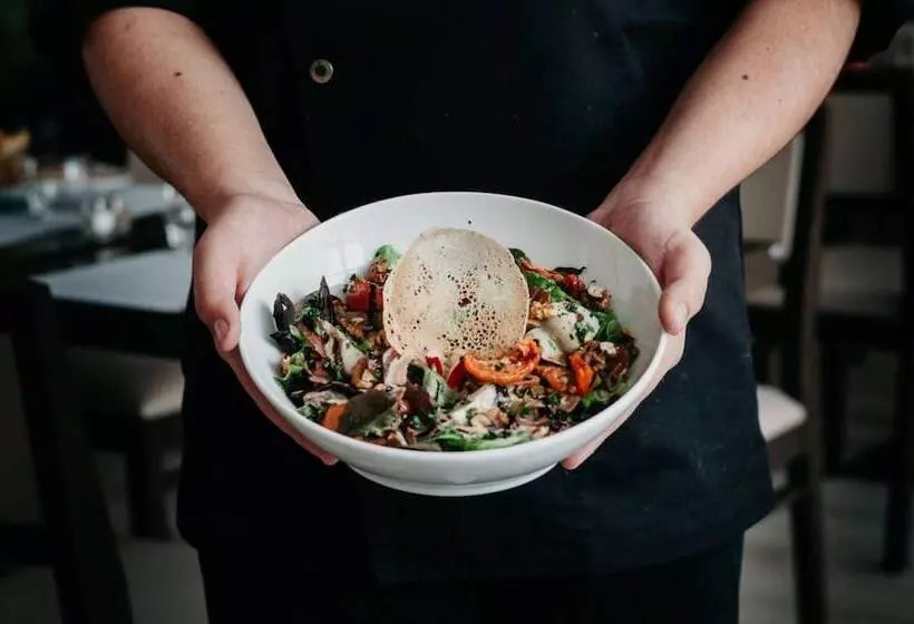 هتل Best Western Hôtel Des Thermes Balaruc Les Bains Sète