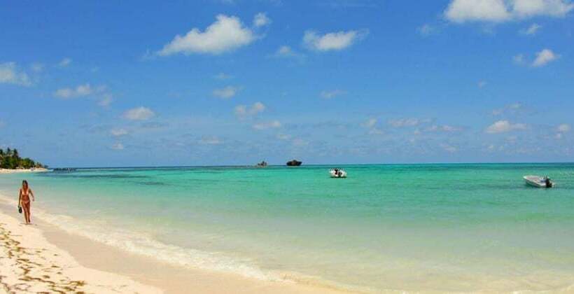 هتل Cocoplum Beach