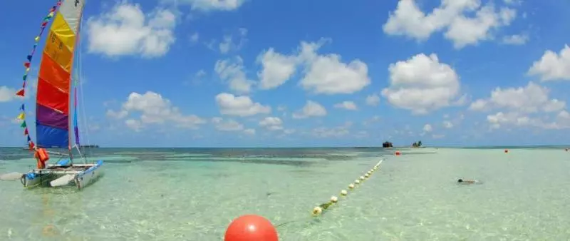 Hotel Cocoplum Beach