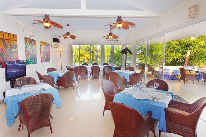 هتل Cocoplum Beach