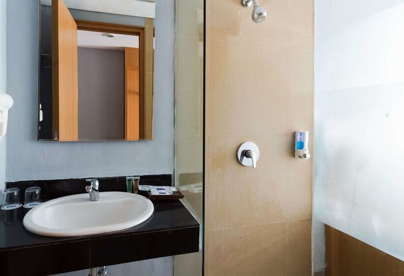 酒店 Kyriad Royal Seminyak Bali