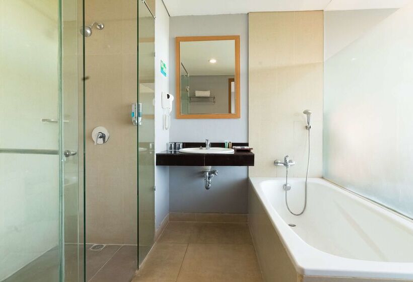 酒店 Kyriad Royal Seminyak Bali