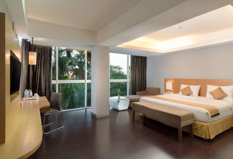 酒店 Kyriad Royal Seminyak Bali