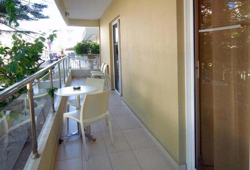 ホテル Michel Apartments