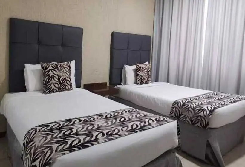هتل Miramar Suites