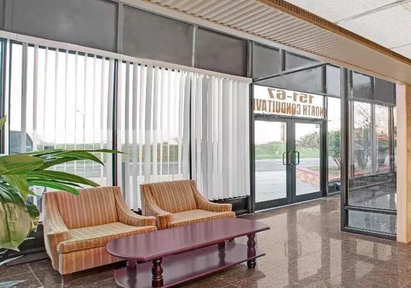 汽车旅馆 Super 8 By Wyndham Jamaica North Conduit