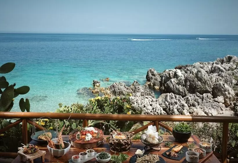 Nobelos Seaside Lodge