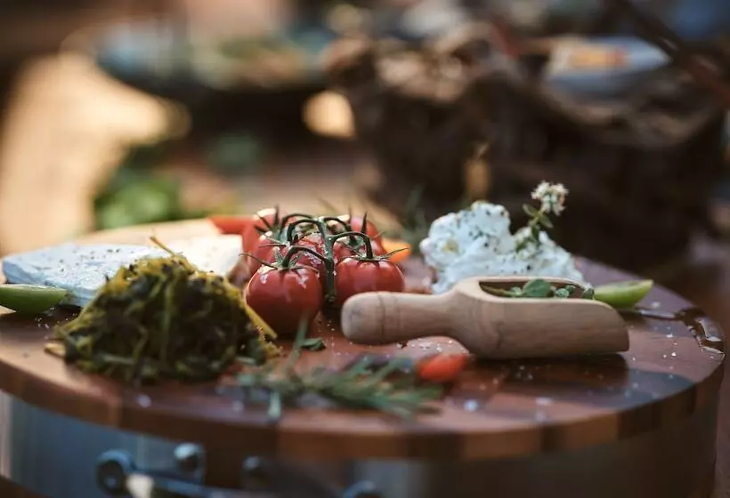 Nobelos Seaside Lodge