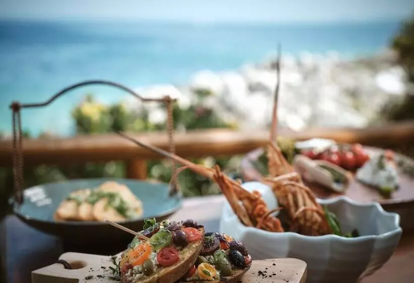 Nobelos Seaside Lodge