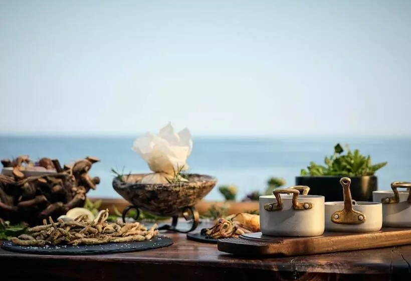 Nobelos Seaside Lodge