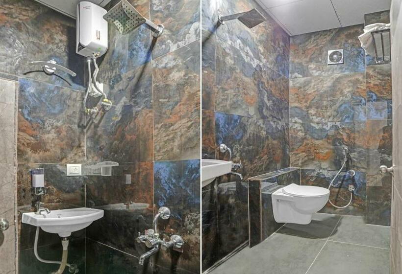 ホテル Capital O 84670  Sigma Inn