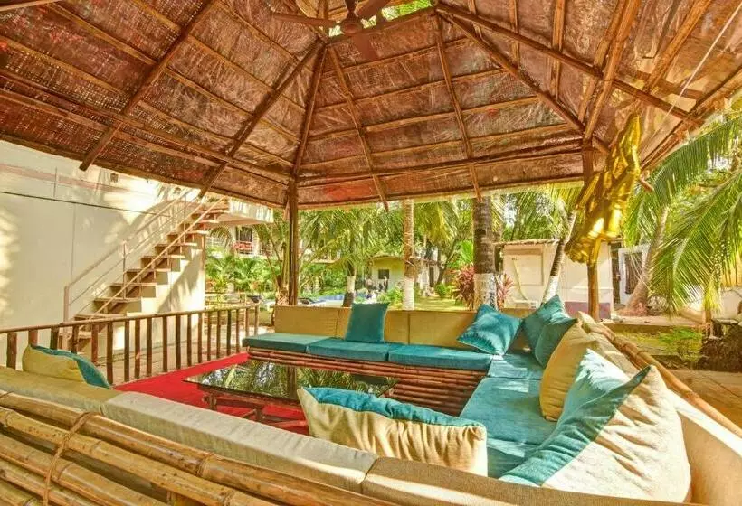Hotelli Capital O 85392 La Perla Resorts