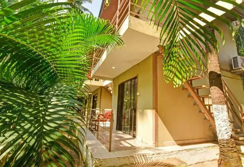 Hotelli Capital O 85392 La Perla Resorts