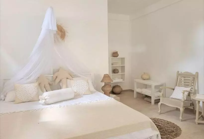 Hotelli Golden Beach Paradise