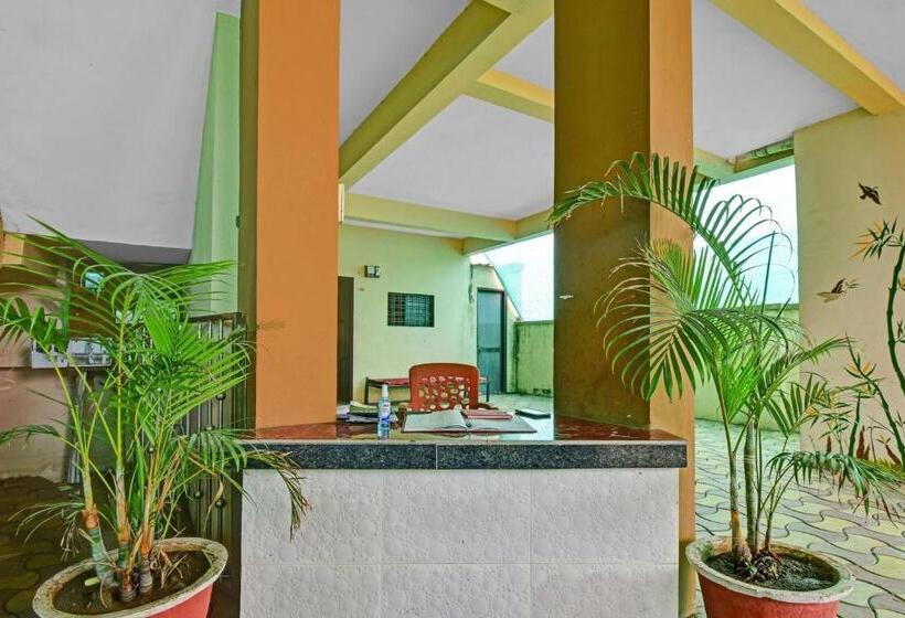 ホテル Oyo Flagship 85024 Golden Key