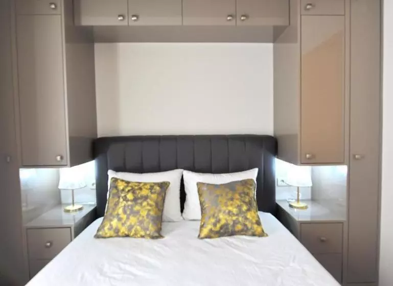 Ozgur City Residence