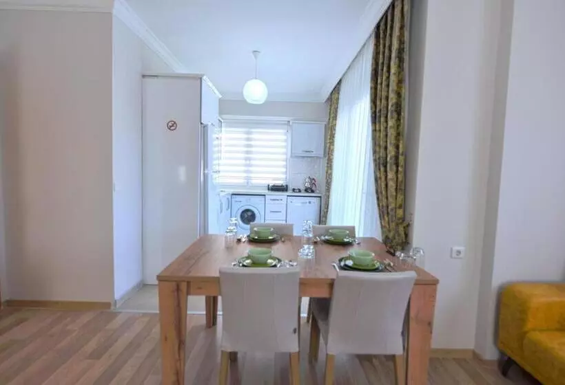 Ozgur City Residence