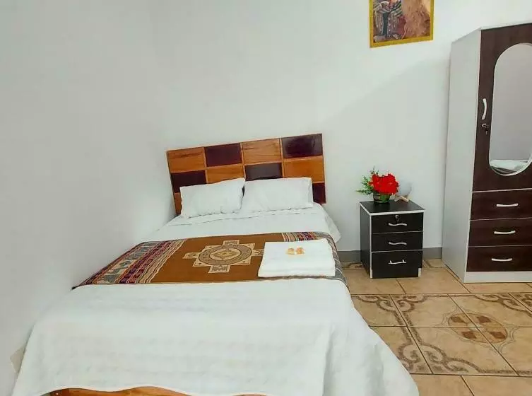 پانسیون Sofia Shouse Hostal