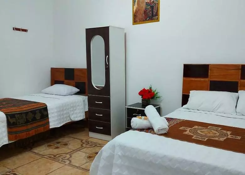 پانسیون Sofia Shouse Hostal