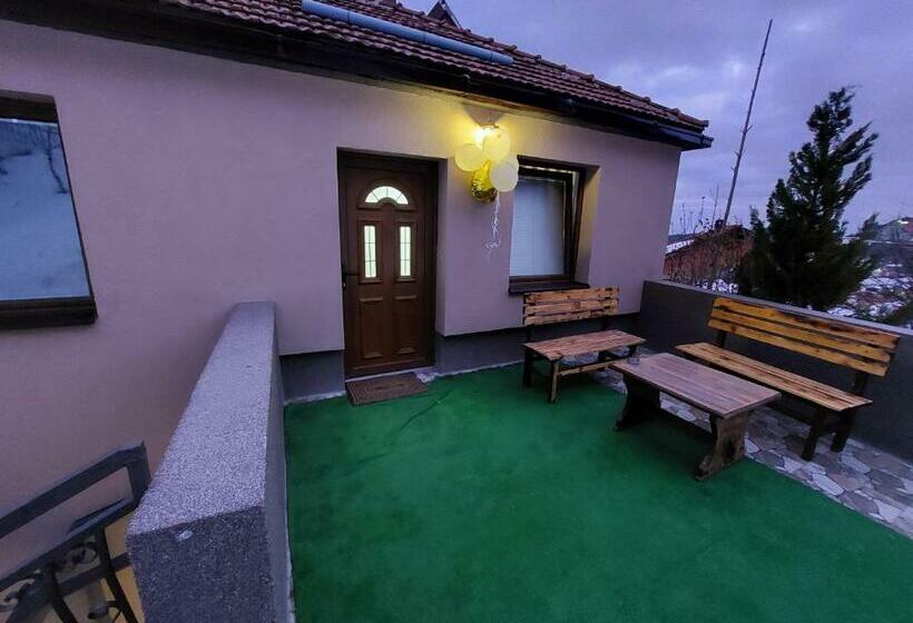 هتل Konak Hilltop Lodge & Villa