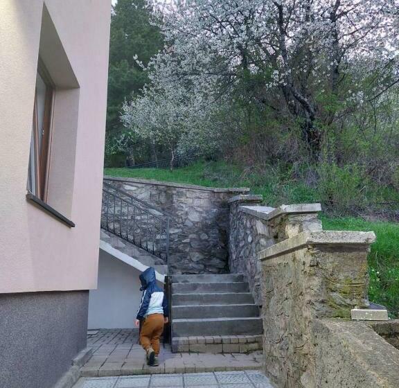 هتل Konak Hilltop Lodge & Villa