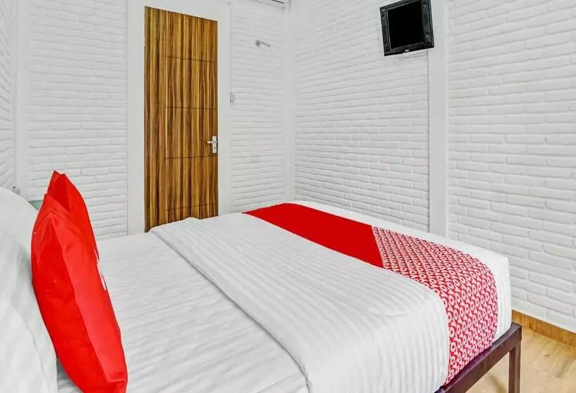 هتل Oyo 90828 Ara Guest House