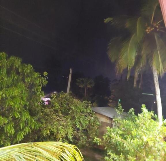 Pension (Hôtel basse catégorie) Pasindu Place