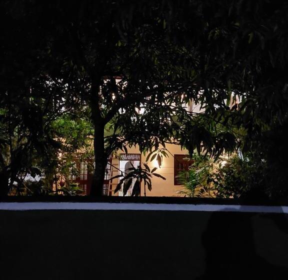 Pension (Hôtel basse catégorie) Pasindu Place