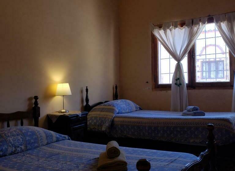 Bed & Breakfast Moray Hostel