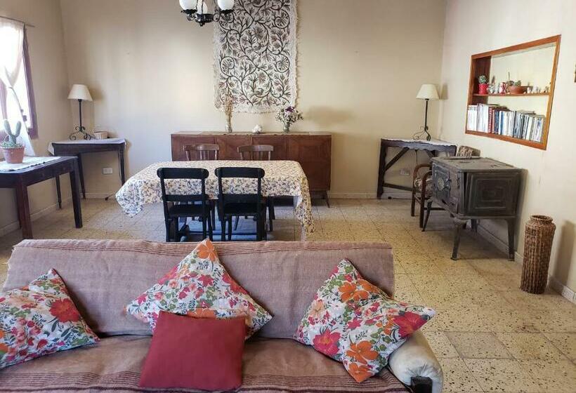 Bed & Breakfast Moray Hostel