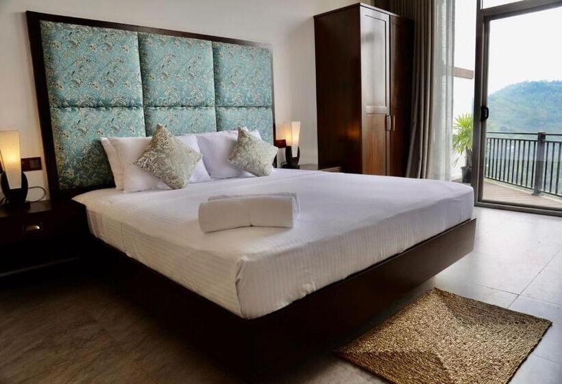 Отель Riverbank Resort Gampola