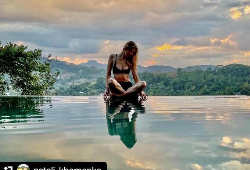 Отель Riverbank Resort Gampola