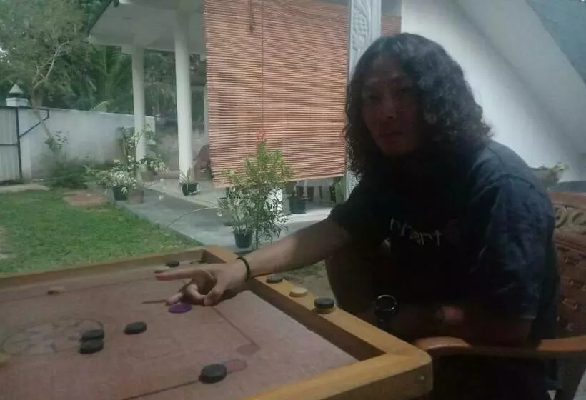 Majatalo Sea Hub Resort Midigama