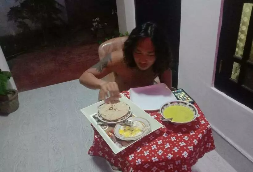 Majatalo Sea Hub Resort Midigama