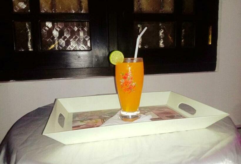 Pensjonat Sea Hub Resort Midigama