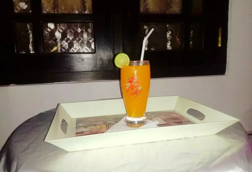 Majatalo Sea Hub Resort Midigama