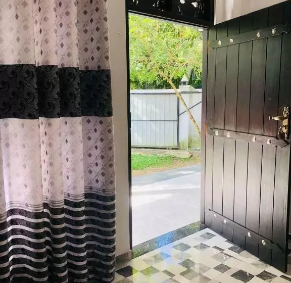 Majatalo Sea Hub Resort Midigama