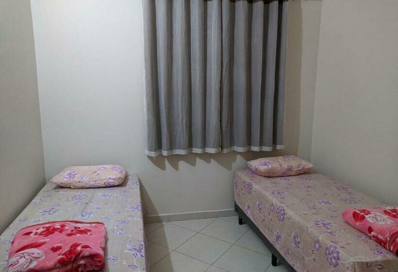 הוסטל Pousada Emanuell