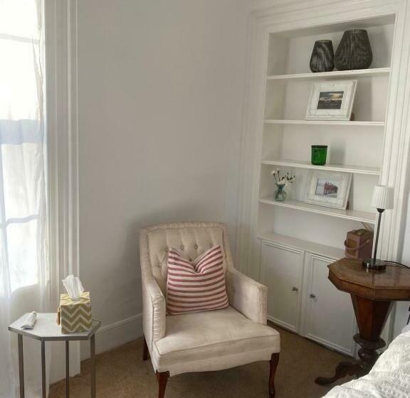 مبيت وإفطار Little Woodbank