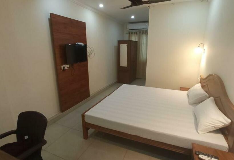 فندق Arackal Inn