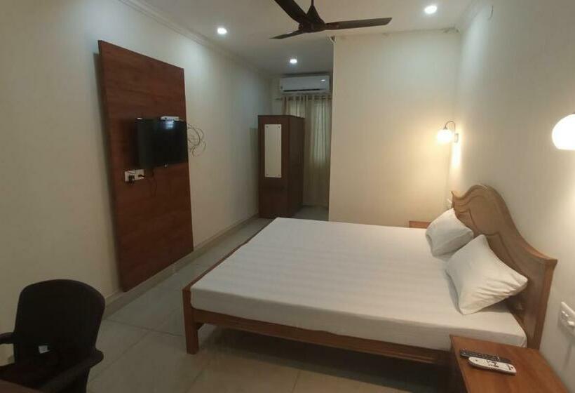 فندق Arackal Inn