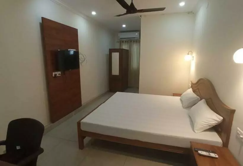 ホテル Arackal Inn