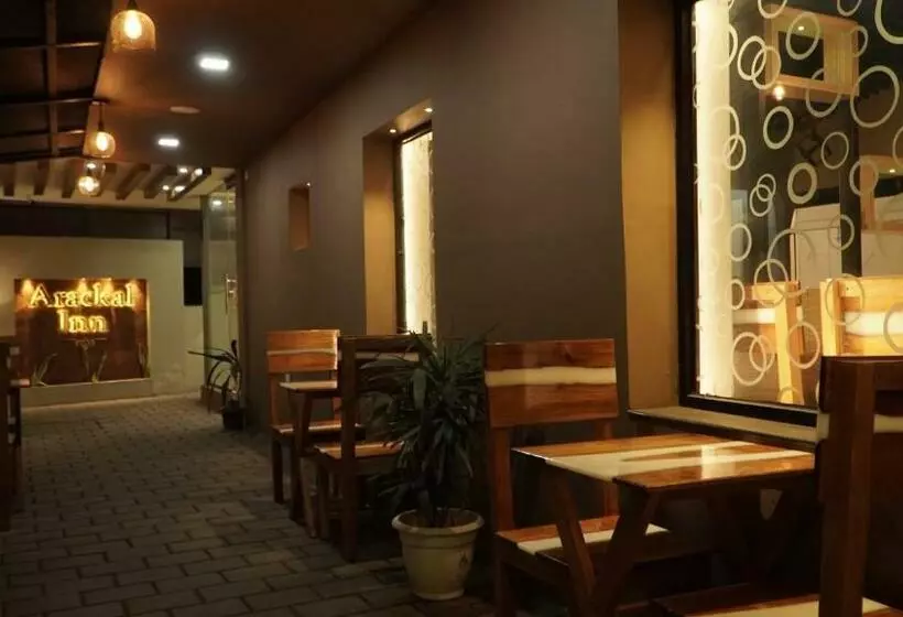 ホテル Arackal Inn