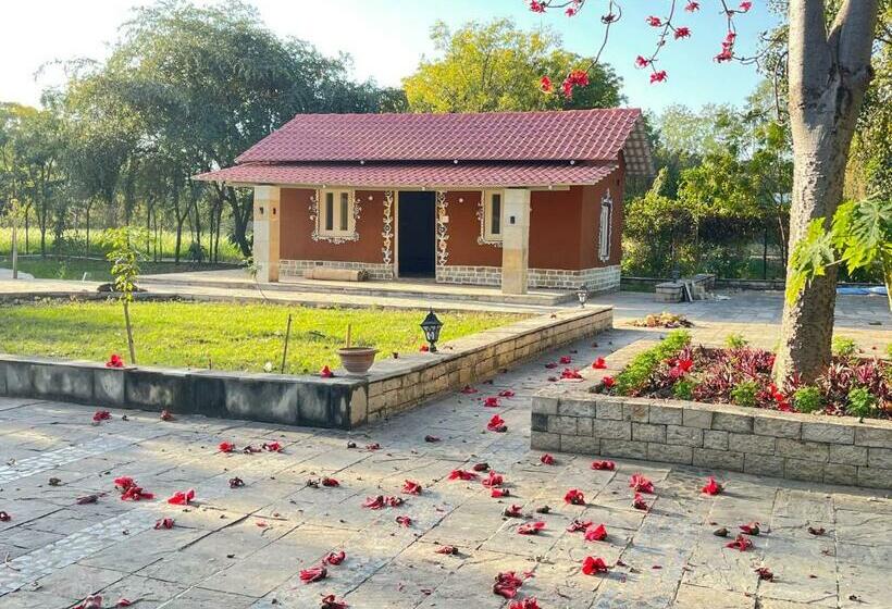 Отель Book Rooms & Villa  Bairagarh Living Farm Stay