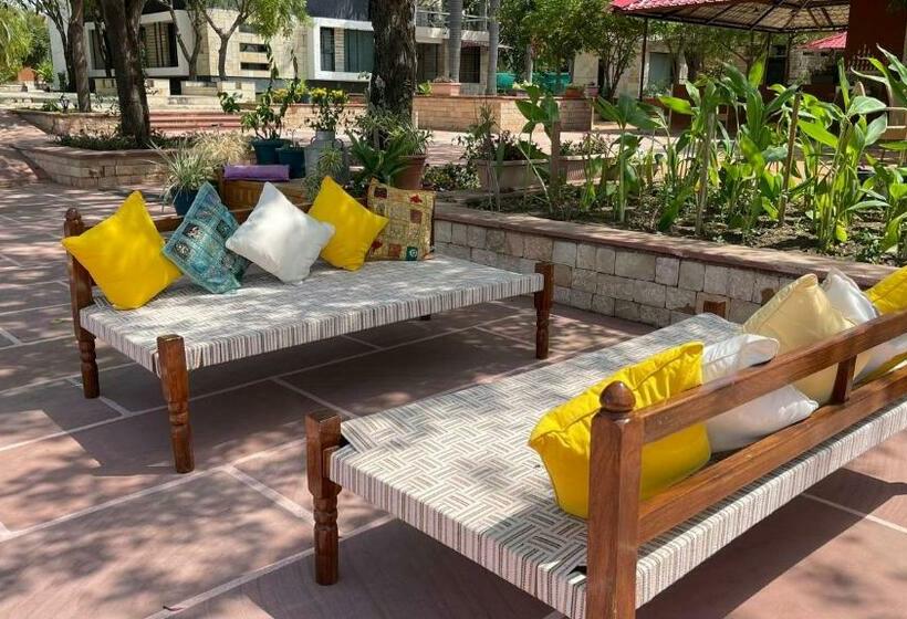 Отель Book Rooms & Villa  Bairagarh Living Farm Stay