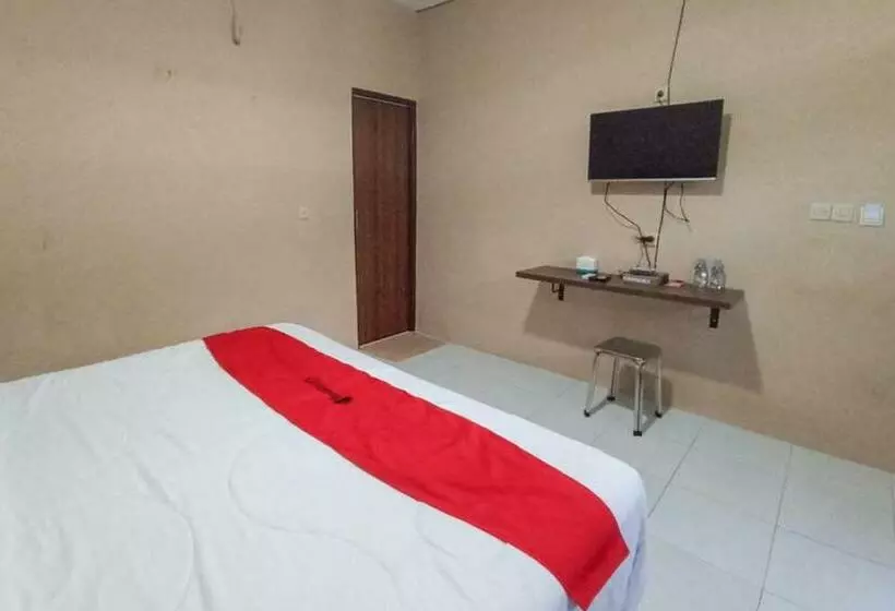 ホテル Reddoorz @ Waena Jayapura