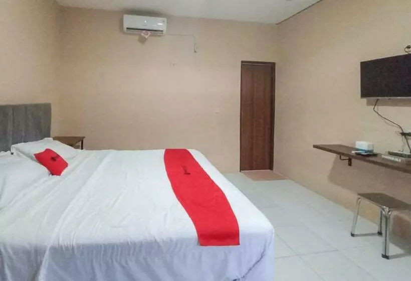 ホテル Reddoorz @ Waena Jayapura