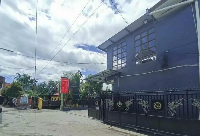 ホテル Reddoorz @ Waena Jayapura