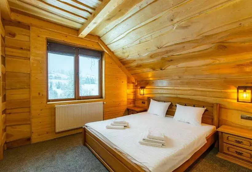 ホテル Rich Oak   готель з відкритим панорамний басейном