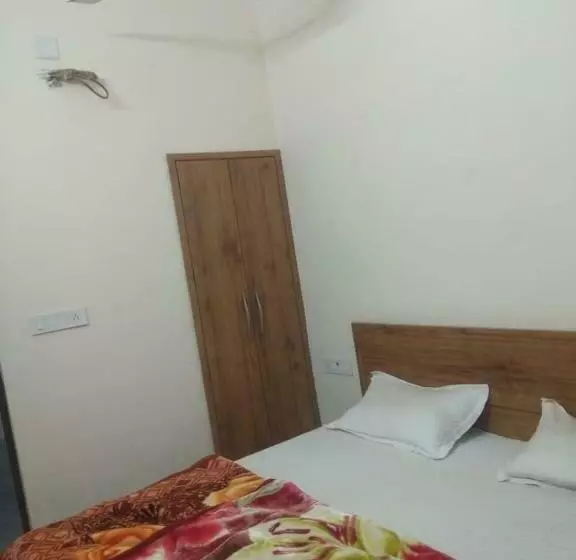 Hotelli Yashasvi